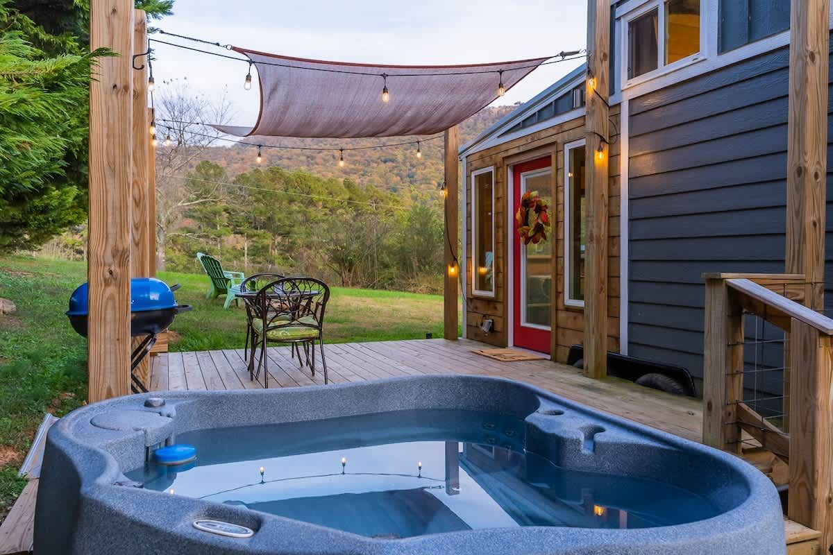 Hot tub for two beside the deck