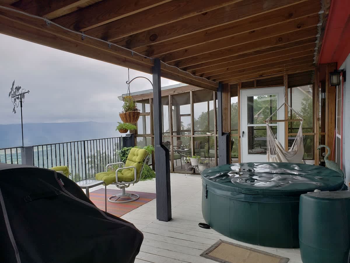 Hot tub on the covered deck